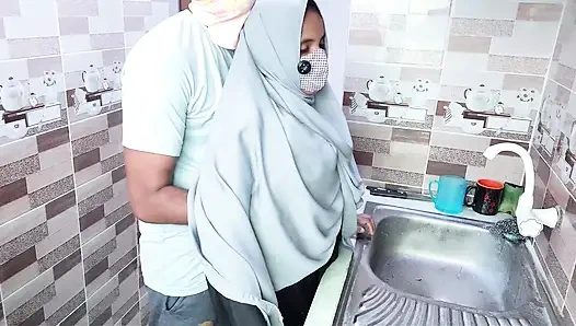 Lütfen amcığımın içine boşalma şu anda hamile kalmak istemiyorum desi tesettürlü xxx