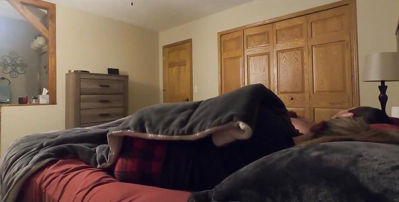 Stepdaughter Can't Sleep and Visits Her Stepdaddy in Bed