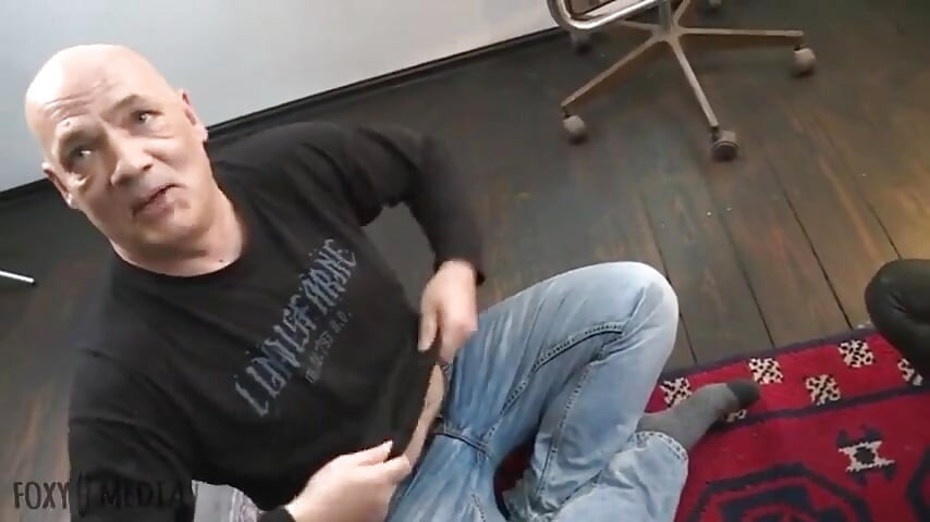 スウィート・ナタリーはエゴンに一生連れて行かれるのが好きだ