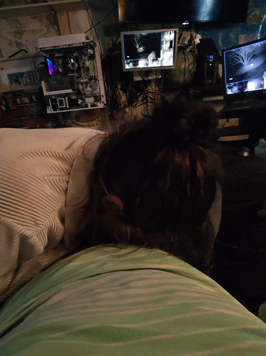 Girlfriend blows ex for fun