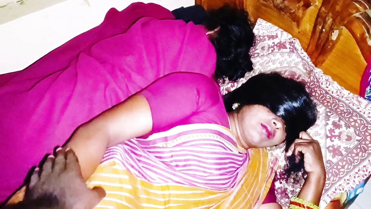 印度继家庭男人出轨妻子操逼户外继女