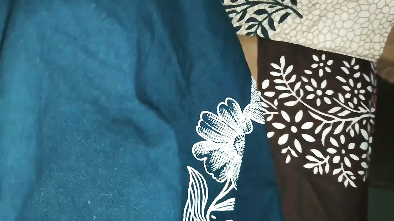 Desi sister-in-law's blue nightie in pussy fun on the bed