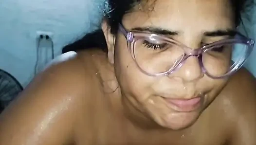 Kompilasi pov: cewek semok latina lagi asik nyepong kontol sampai tenggorokan