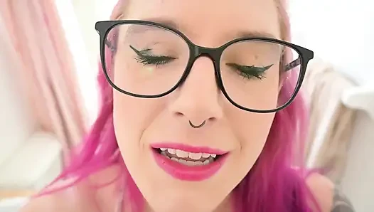 Fetish sneaker kamar mandi yang neaky fetish buru-buru
