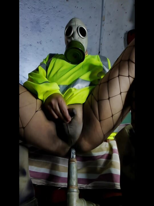 Construcction men whit extreme dildo fetish