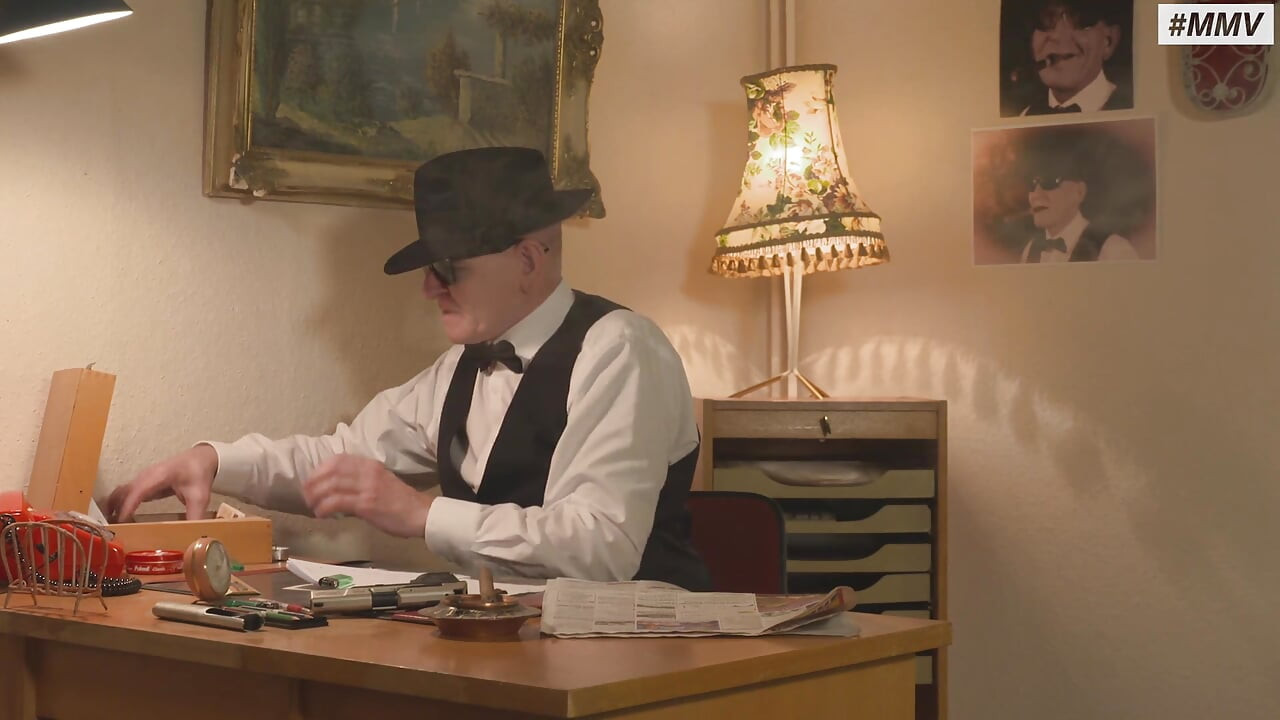 Film german cu milf adâncă în gât