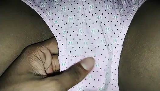 Gadis tetangga India yang cantik cuma butuh kontolku
