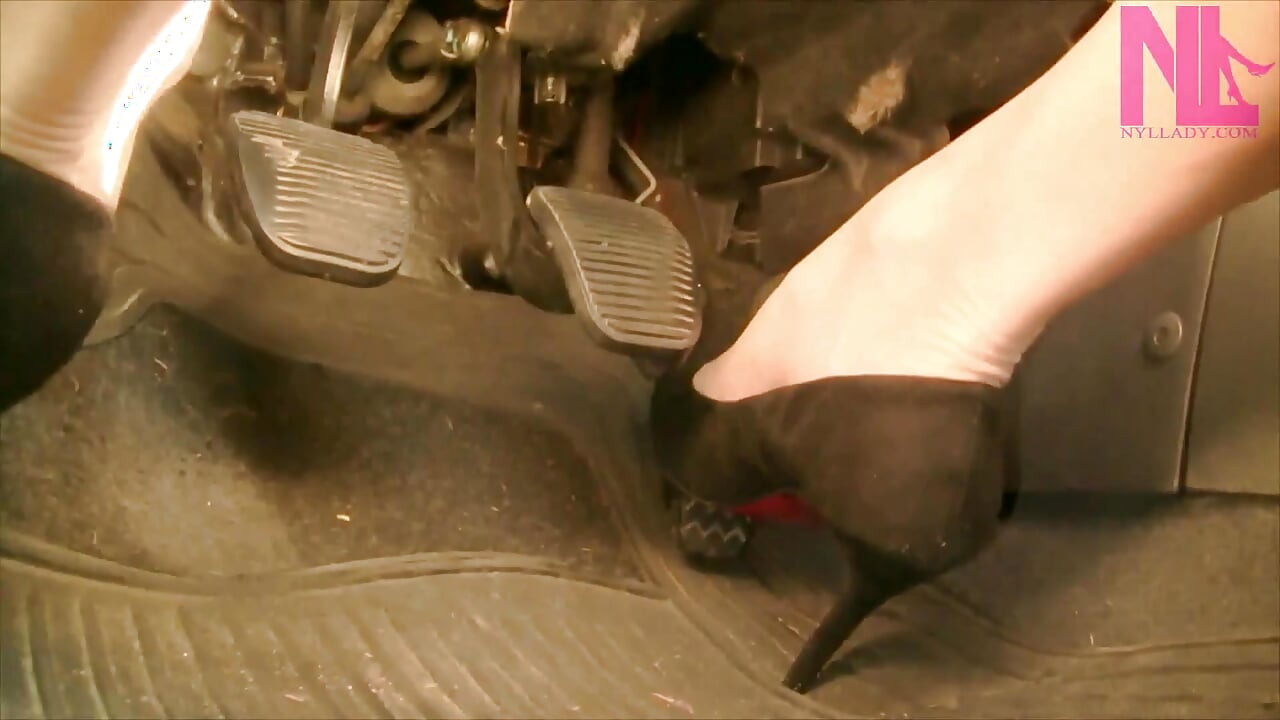 Soft Driving in Suede Black Classic Louboutins