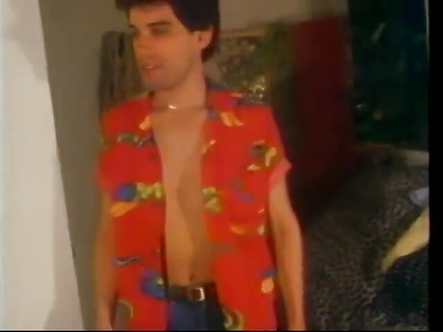 Sexy Brunette Ludder Får Sin Våte Fitte Knullet