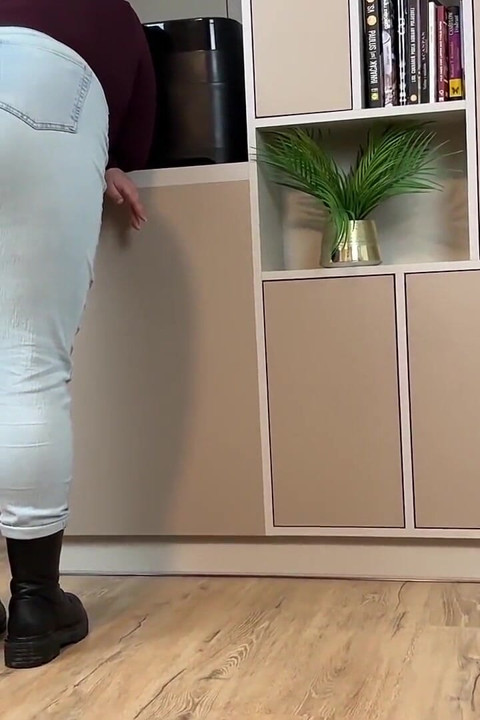 Pumpált kék golyók! Teljesen lerontja a nemi szervét! - Dave Moon - Mia - Bbusting (golyóromboló)