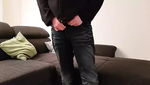 Kapüşonlu azgın mastürbasyon yapan