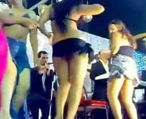 Khiêu vũ trong đám cưới nổi tiếng của người Ai Cập
