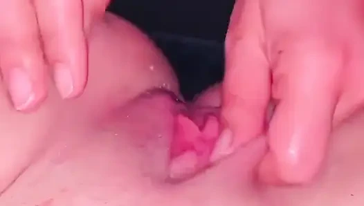 Lesbian jilat pinkpussy