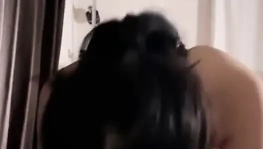 Celah Terbesar Memperlihatkan Seorang Gadis Serius Kehilangan Kendali saat Kedekatan Sepanjang Malam Terungkap ke-4