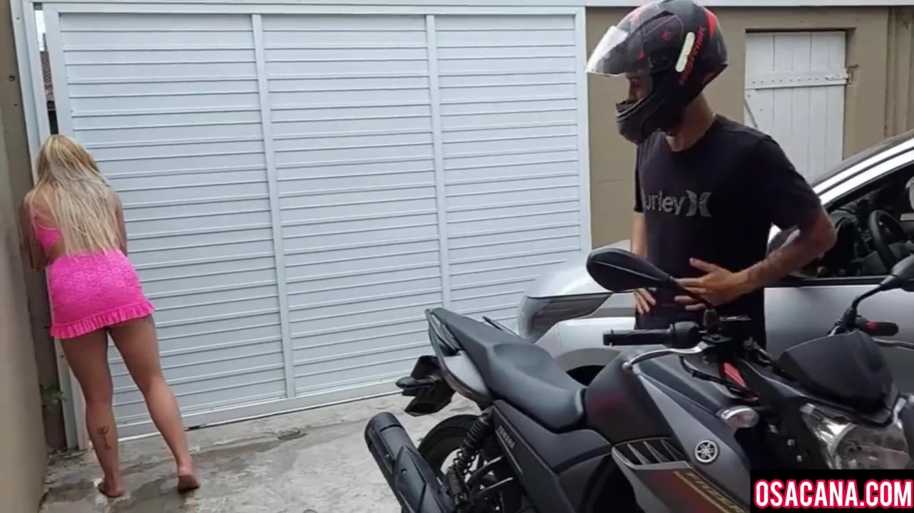 Hot Blonde Fucks with Young Amateur Motoboy