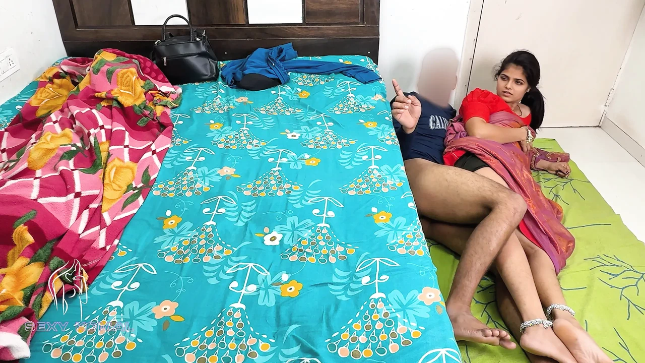 Komal kept brother-in-law in front of her elder stepsister all night and started saying brother-in-law is going deep inside