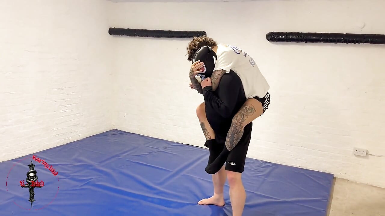 Kourtneyinked Vs Masked Rider - Submission Wrestling Showdown
