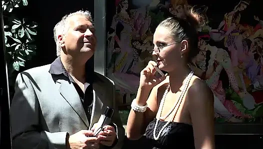 Горячий трах на кухне с горячей телочкой и огромным членом