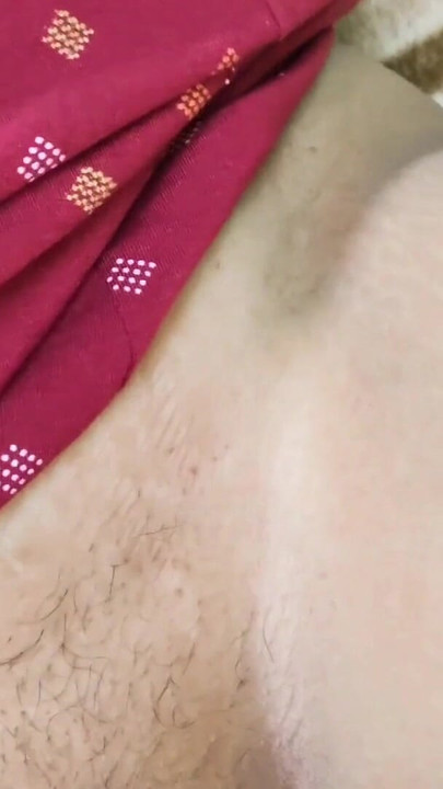 Zapanjujući trenutak iz "Desi lokalnog sela Bhabhi video seksa s uskom pičkom, indijsko prekrasno selo Bhabhi i dečko u hotelu"