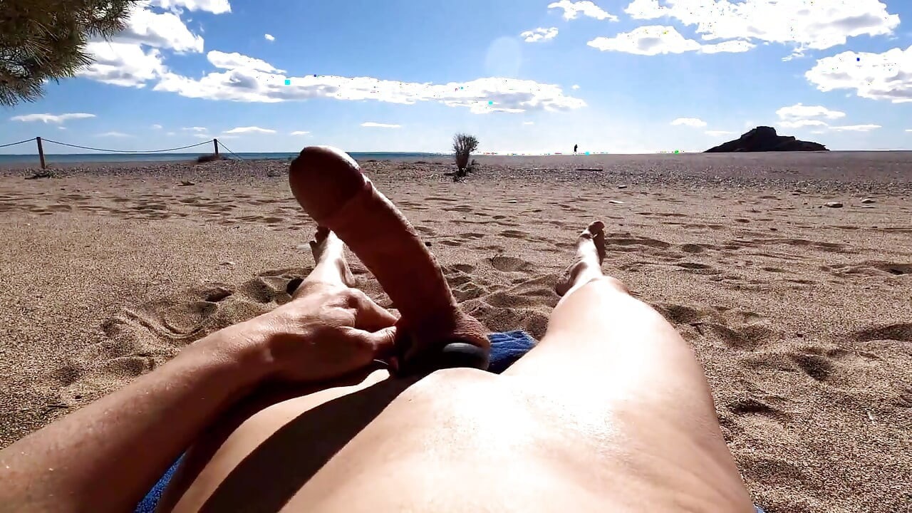 Outdoor Jerking at the Public Beach