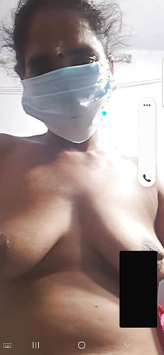 Tamil aunty playing boobs and pussy