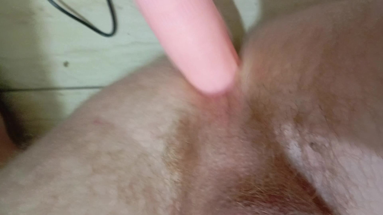 我用性爱机器在中撕裂了自己