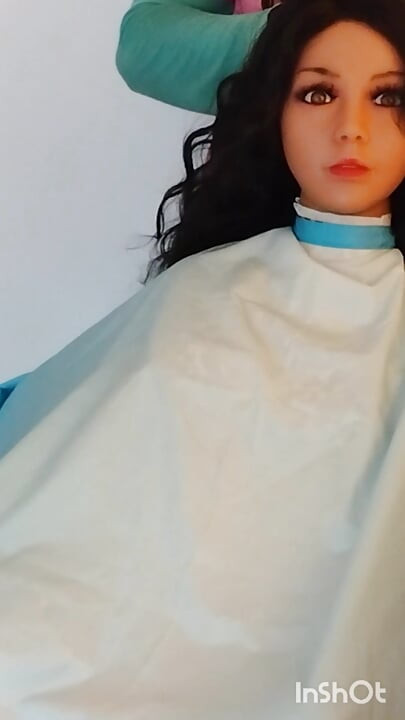 Lindsey haircutting cape modeling session busty sex doll