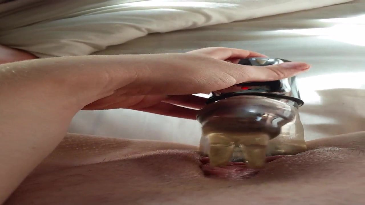 Dirty Slut fucks her dildo