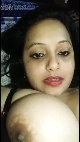 Anjali bhabhi si hraje s prsy
