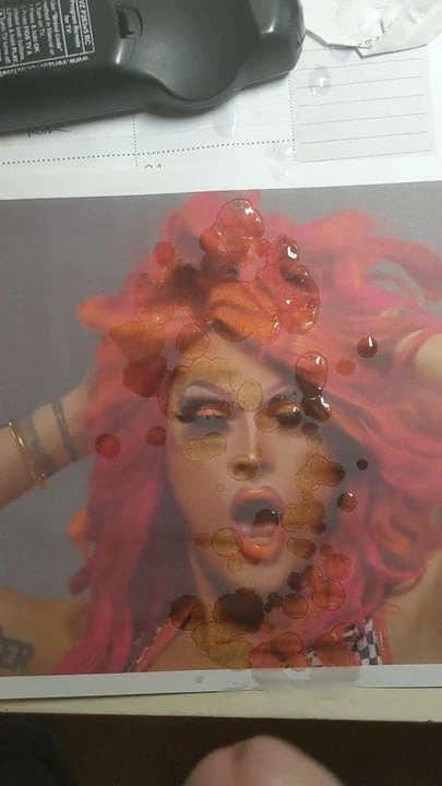 Huge cumshot on Drag Queen's face