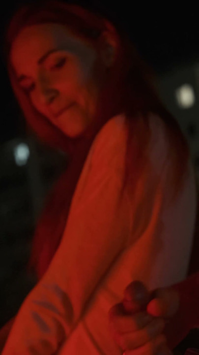 Story. Sucking a hungry housewife in a crowded place | Clip 1