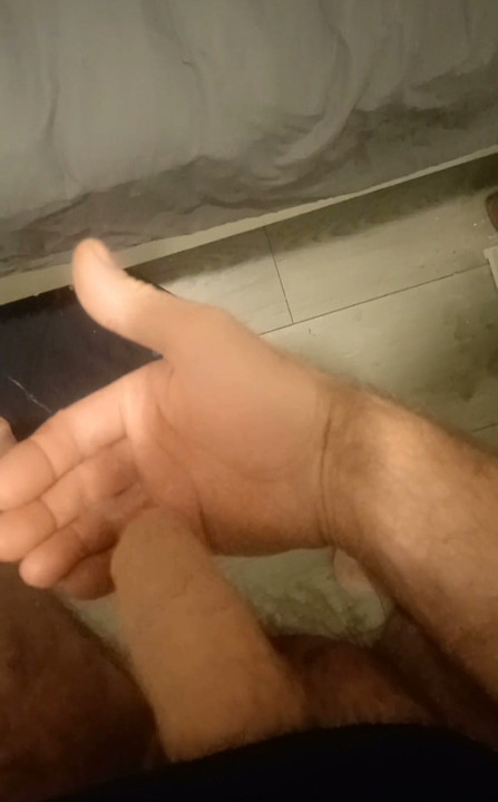 Pro casual cumshot
