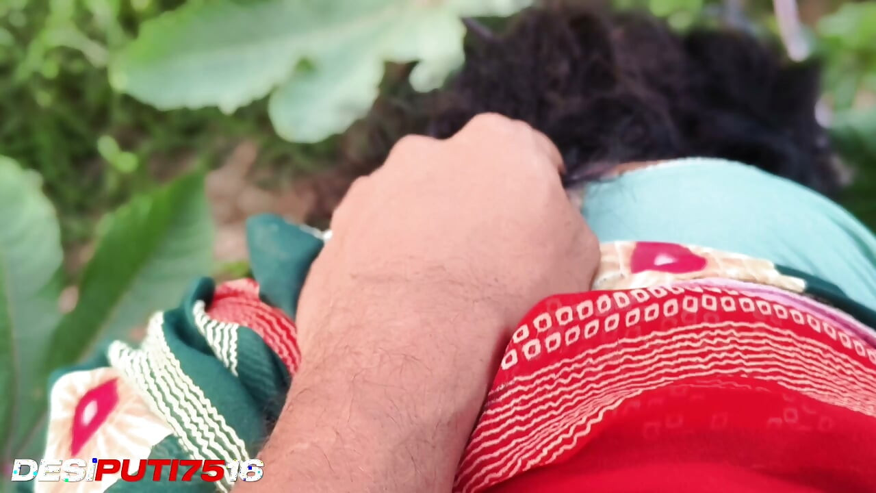 Payal ne mujhe khet mein Bulaya ki aaj mujhe gand chudai karvani Hai