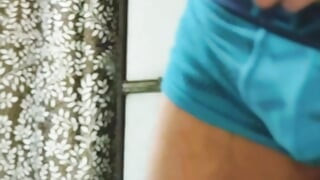 Îmi scot penisul din lenjerie intimă