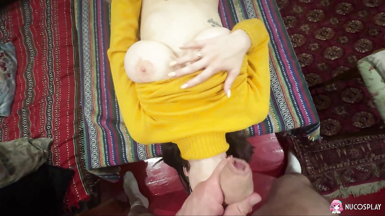 Шаловливая крошка с большими сиськами Вики завязалась диким сексом.