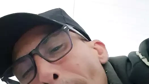 Vibratörle oynuyor