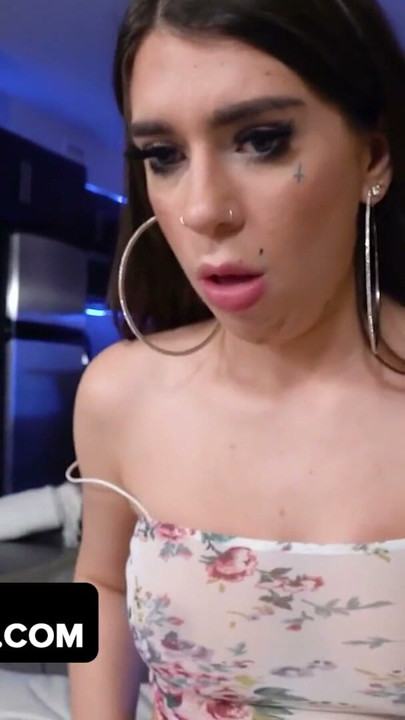Hot Horny Teen StepDaughter Joseline Kelly Seduces StepDad With Twerking & Fucked Him To Orgasm POV - DadCrush | Clip 2