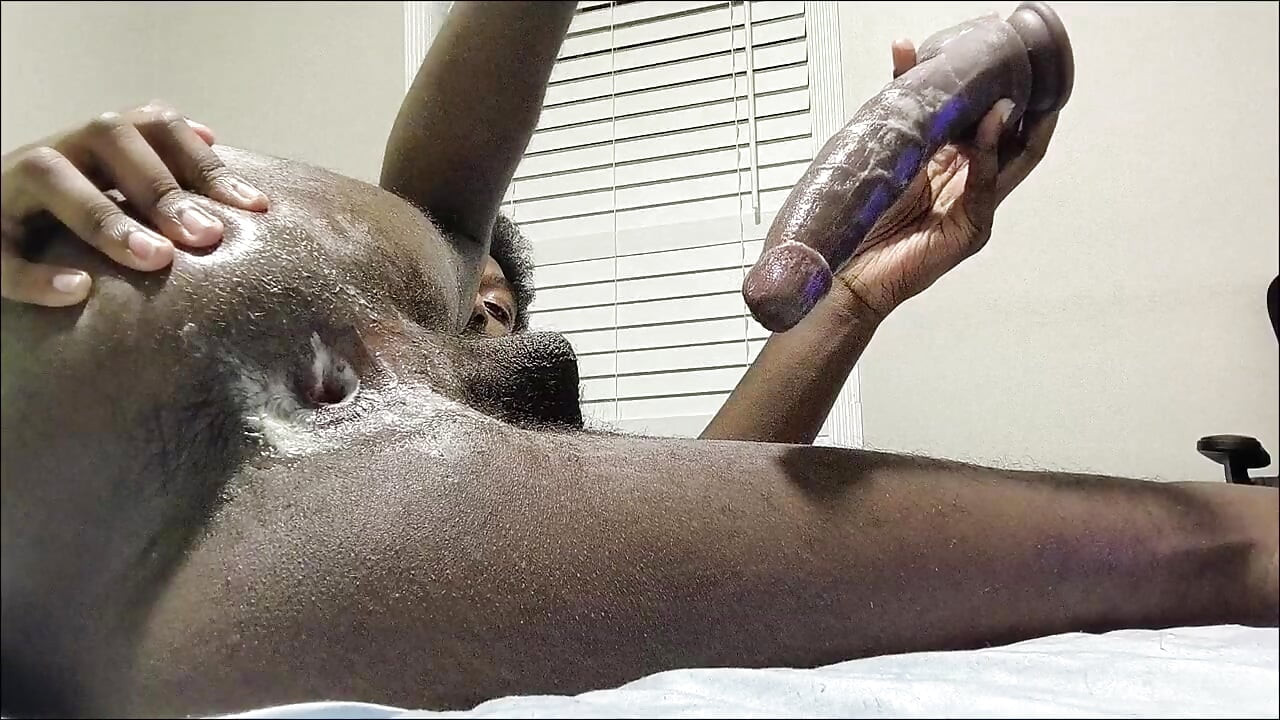 Uzależniona od kremowych orgazmów z dildo BBC