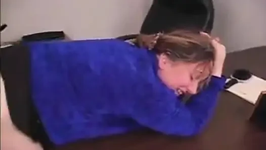 Dame mit dickem arsch wird von hinten gefickt