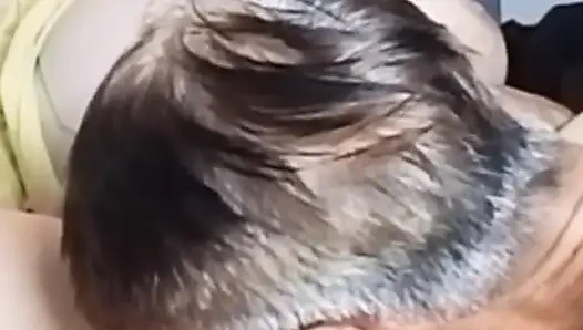 Karım çok ateşli ve azgın ben amını yalarken sikişiyor insrt 3 tür dildo fışkırtıyor ve çoklu seks zamanı orgazm oluyor