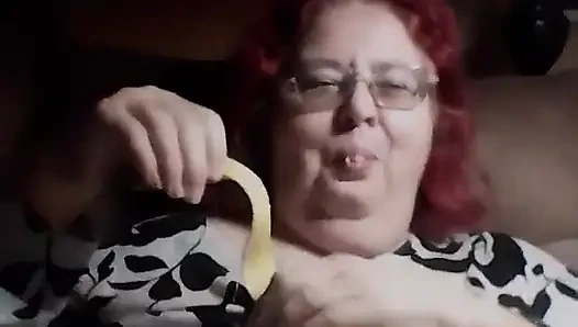 Canlı kamerada muz yiyen hemşire Vicki