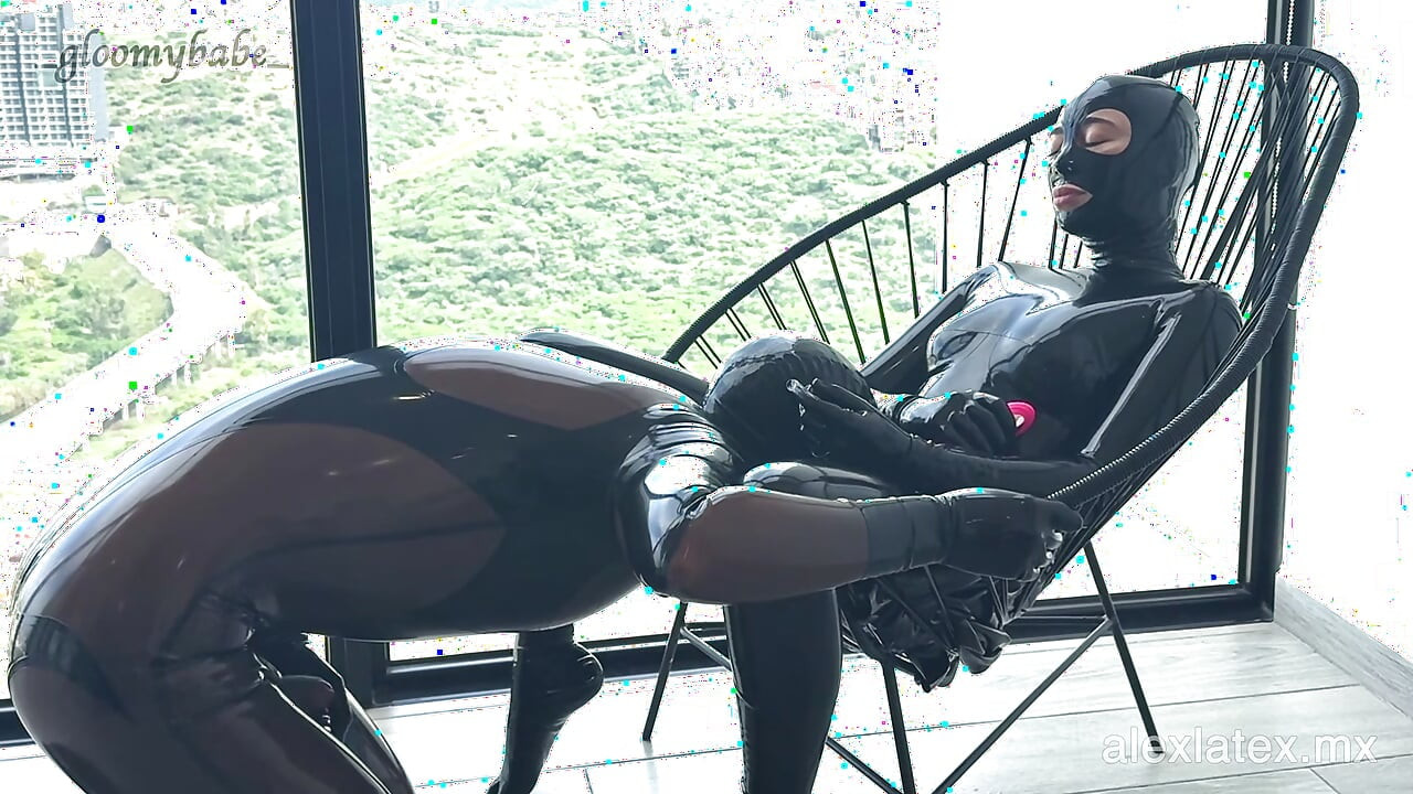 Sesión caliente en la silla de cuerda T2, dando a Gloomy lo que necesita - Alex Latex