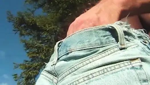 College Geständnisse: Wilder Outdoor-Blowjob