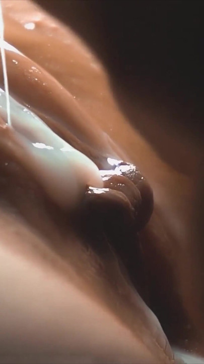 Lihat saja bagaimana payudaraku gemetar saat bercinta | Klip 1