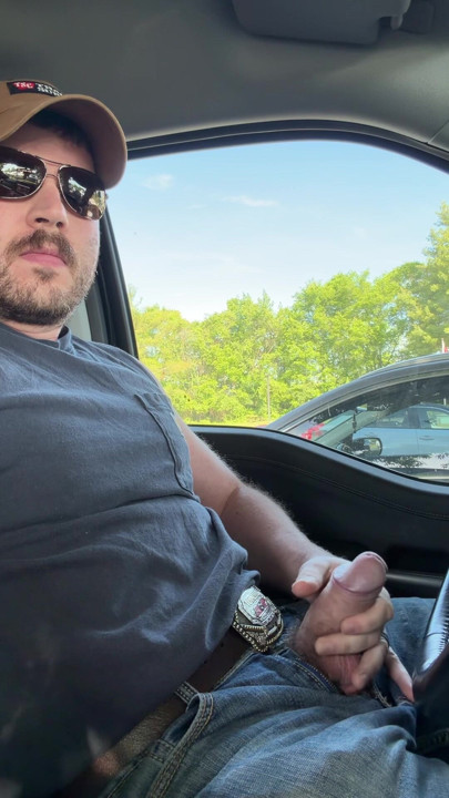 Papai atira precum em caminhão