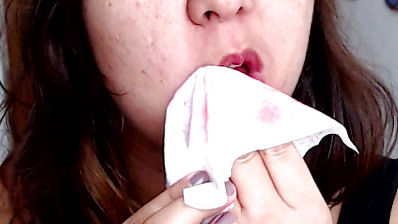 Lipstick, Kisses and Blowjobs