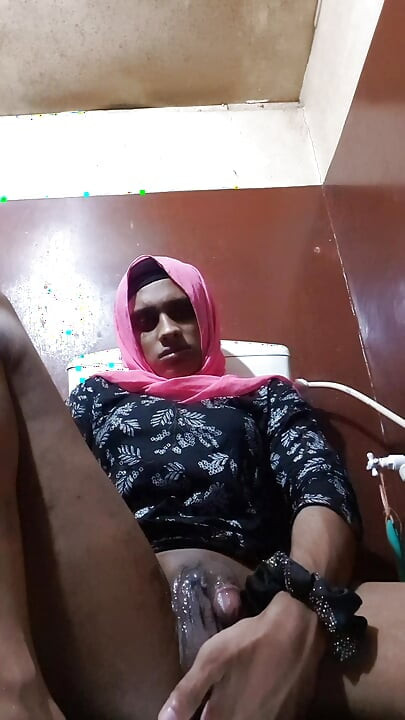 Masterbasi buatan rumah gay hijabi desi