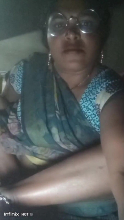 Yangzi apni chut ka ched dikhati hai uska naraj pati jangal me mutthi marta hai | Clip 2