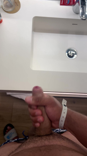 Wanking in the hotel on holiday