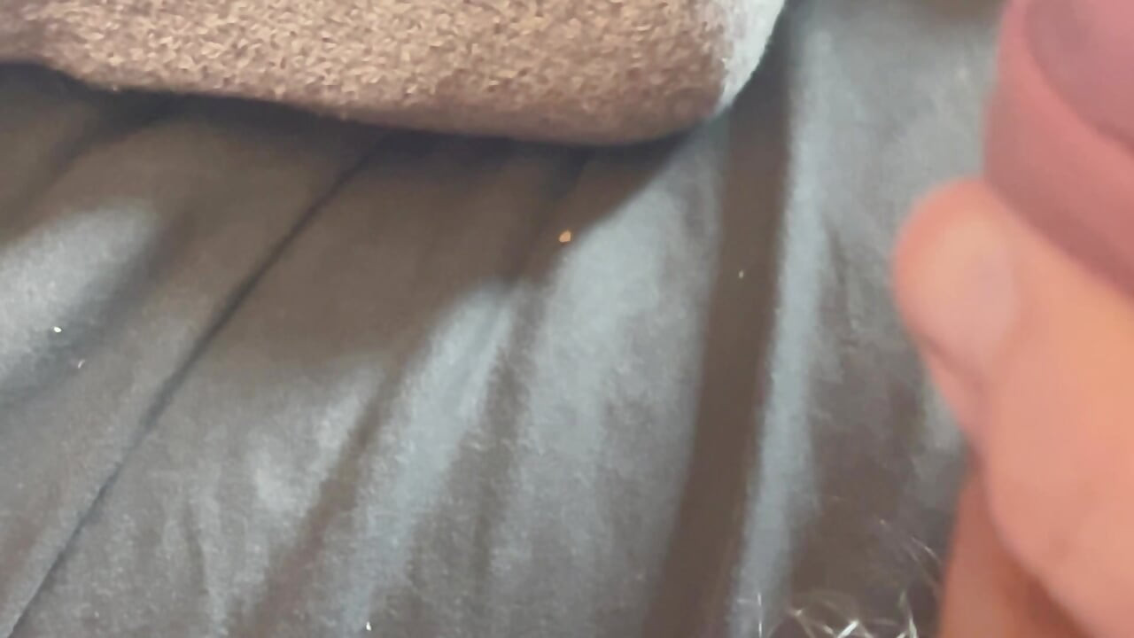 Close up time: uncut penis masturbation
